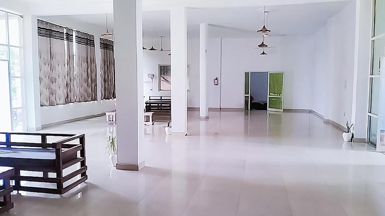 Roomshala 110 Hotel Mulaqaat - Shiv Nadar University Dadri Exterior photo
