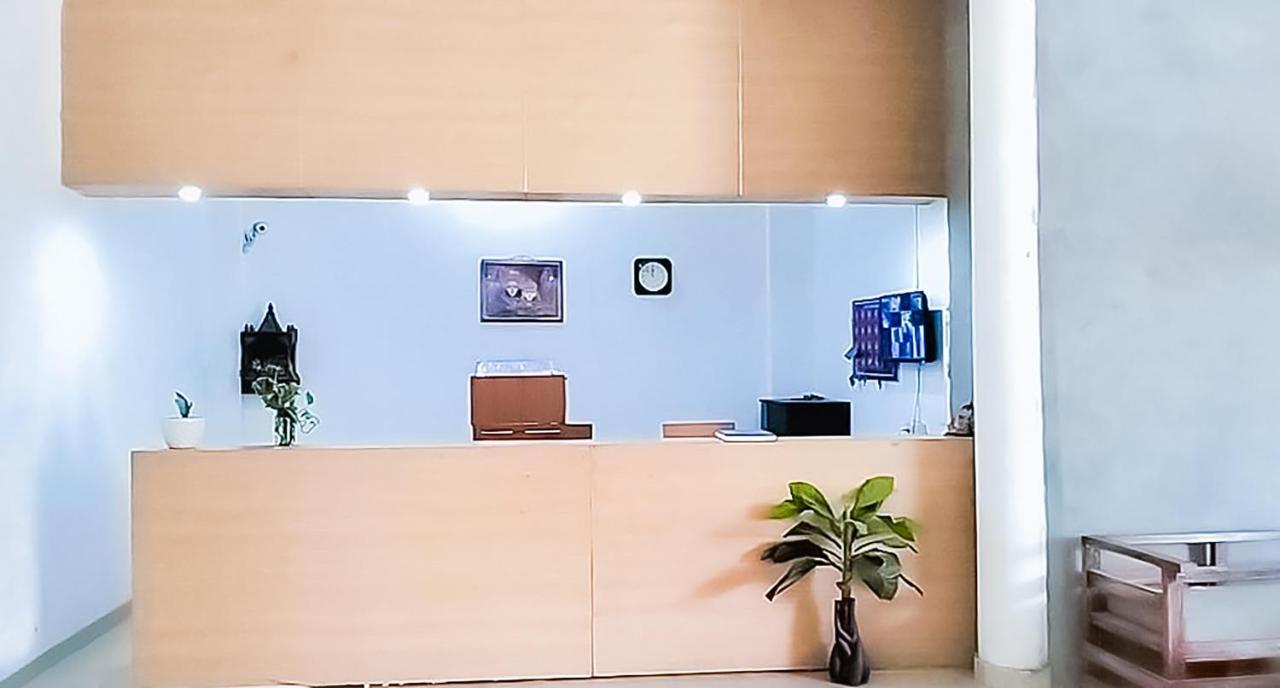 Roomshala 110 Hotel Mulaqaat - Shiv Nadar University Dadri Exterior photo