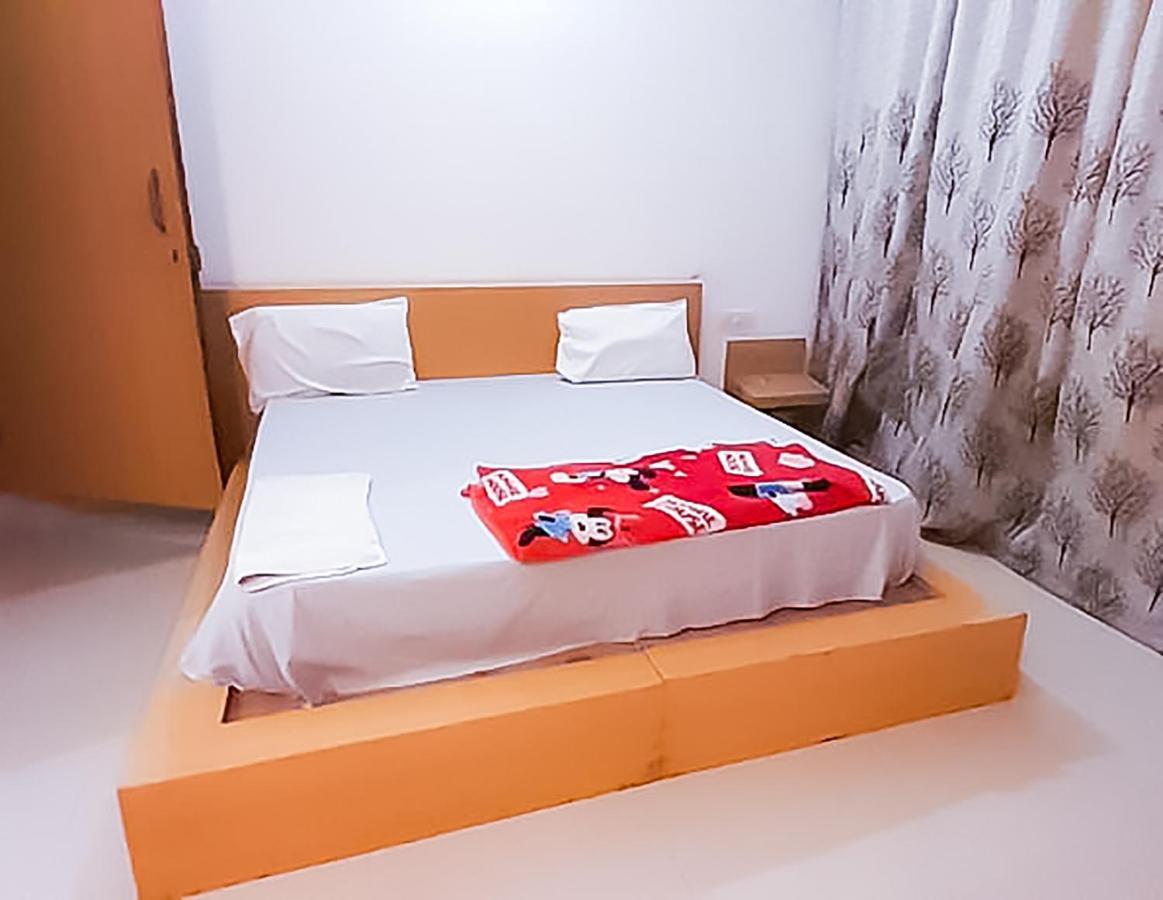 Roomshala 110 Hotel Mulaqaat - Shiv Nadar University Dadri Exterior photo
