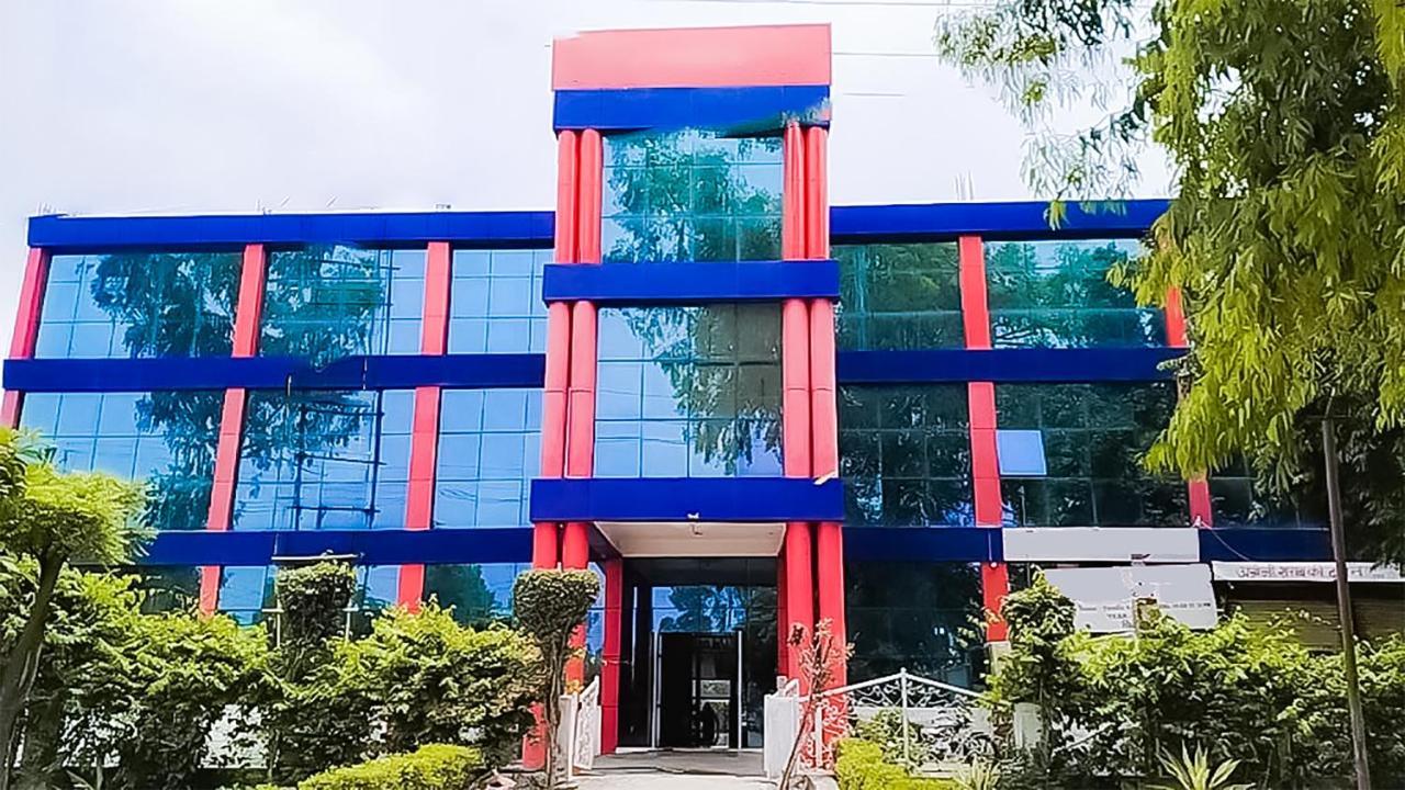 Roomshala 110 Hotel Mulaqaat - Shiv Nadar University Dadri Exterior photo